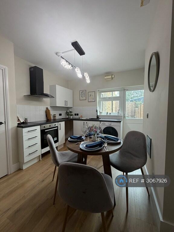 Apartment in London, Upton - View 4