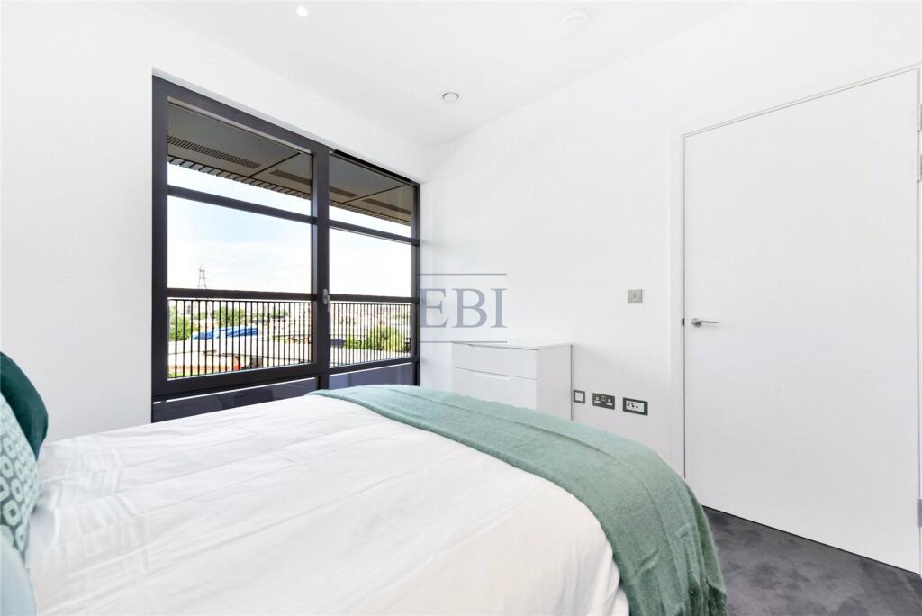 Apartment in London - More