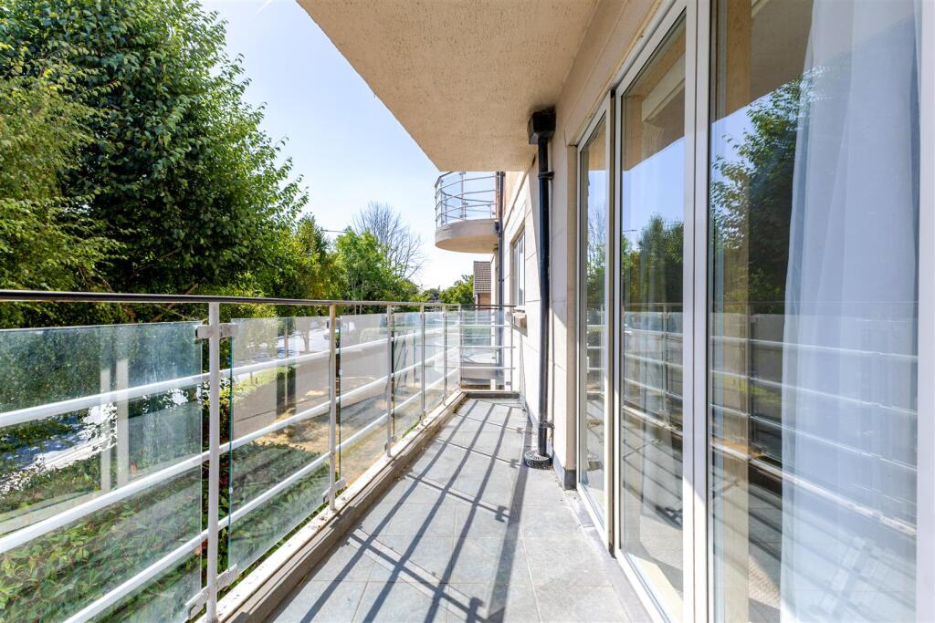 Apartment in London - View 4