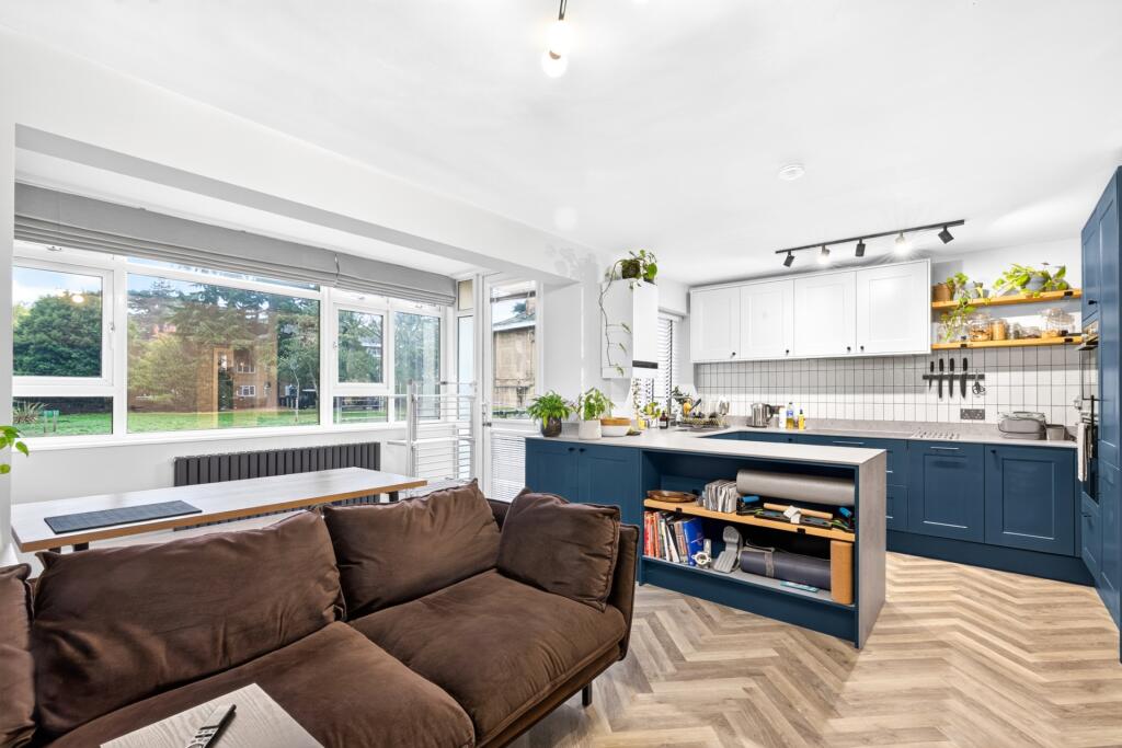 Smithwood Close, Southfields, SW19 photo 2