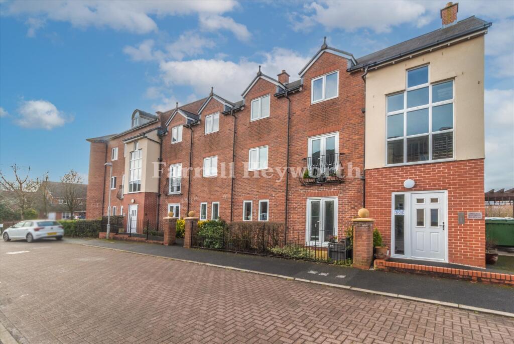 2-bed flat on Greenside, Cottam, Preston, £100,000