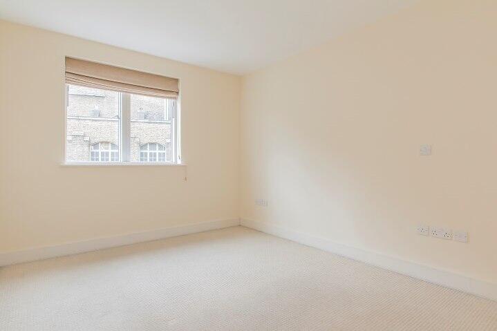 Apartment in London, Royal Borough of Greenwich - More