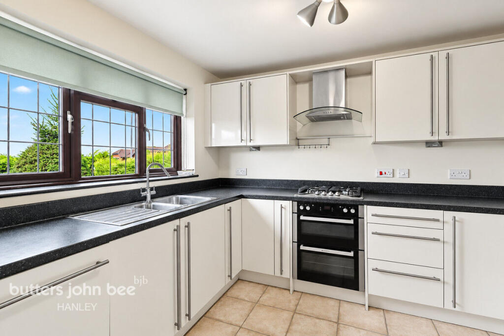 House in Stoke-on-Trent, Bucknall - View 5