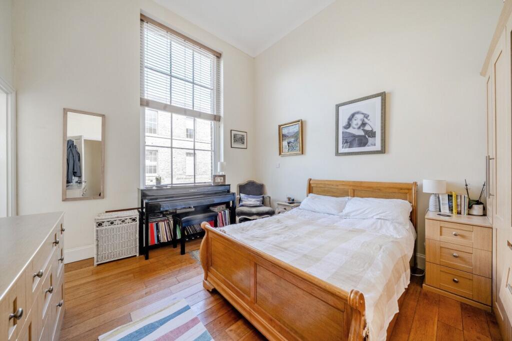 Apartment in London - View 3