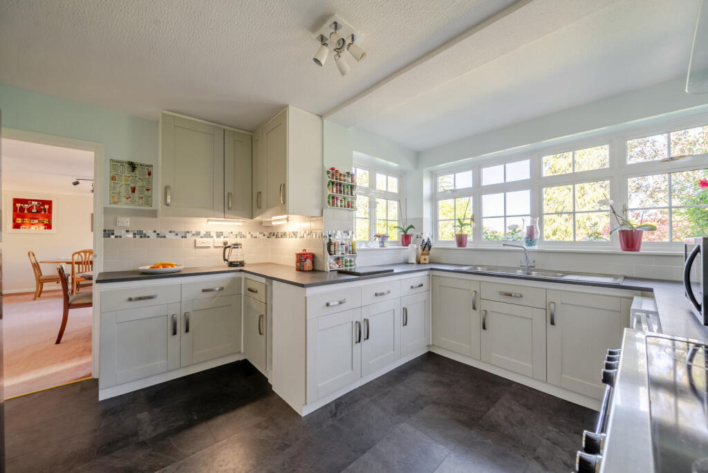 House in Horsham, Rudgwick - View 2
