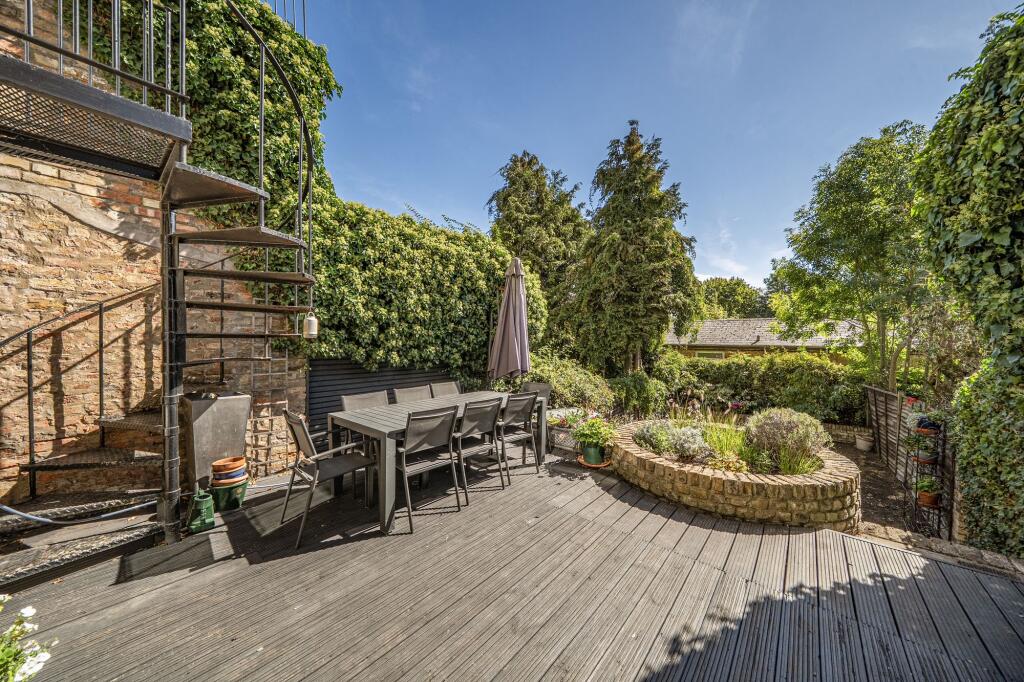 Apartment in London - View 4