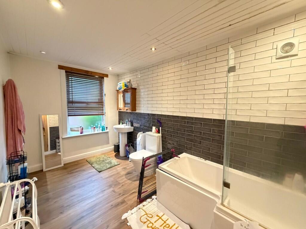 House in Leicester - More