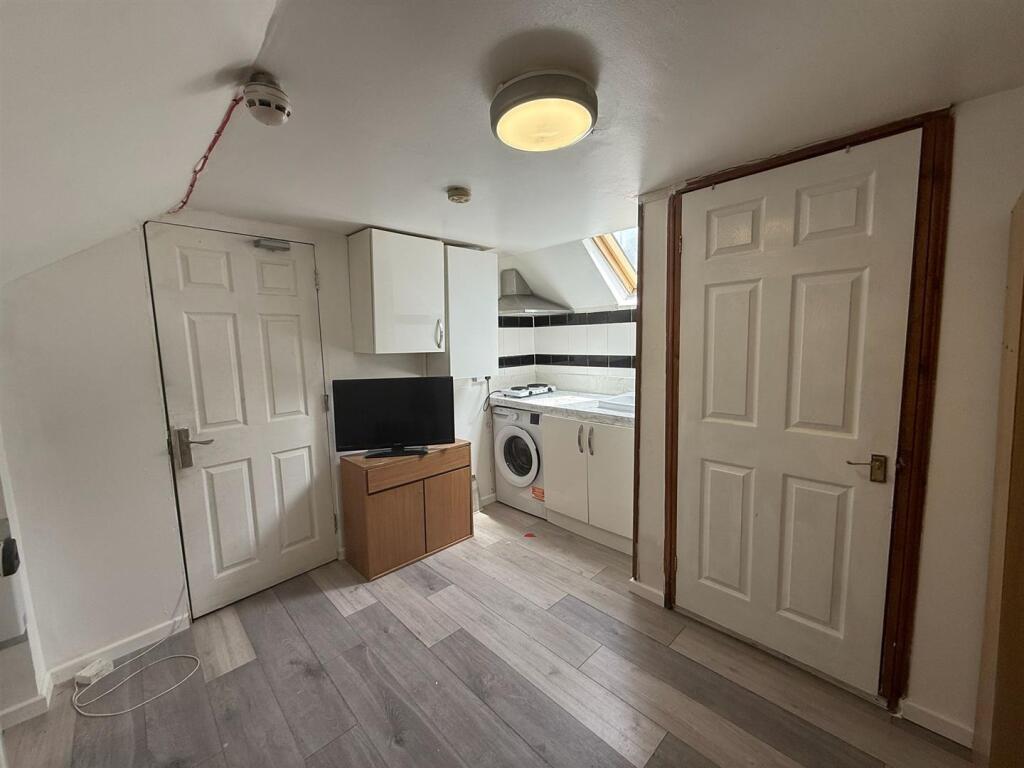 Main image of property: Hertford Road, Enfield