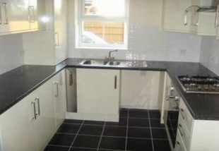 Apartment in Sefton, Liverpool City Region - View 3
