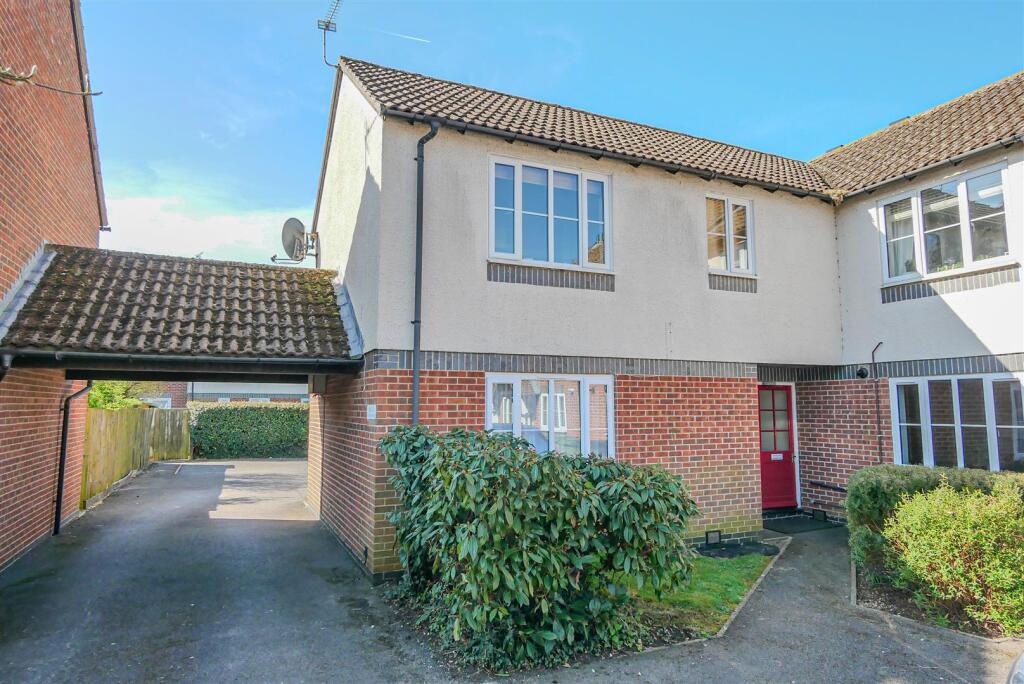 Main image of property: Fludger Close, Wallingford