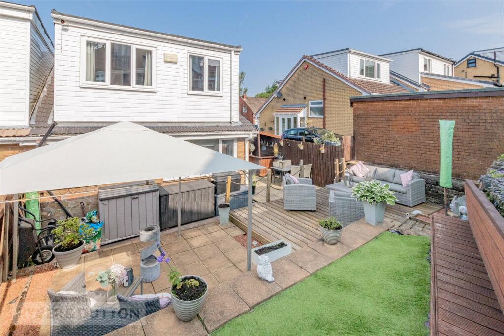 Ashfield Crescent, Springhead, Saddleworth, OL4 photo 3
