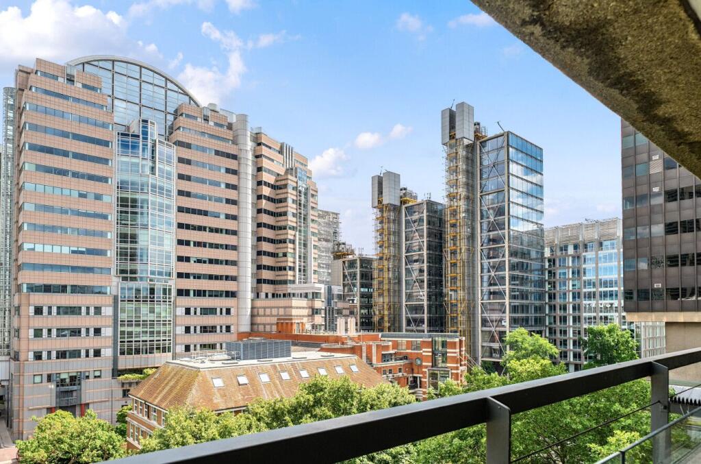Apartment in London, City of London - View 2