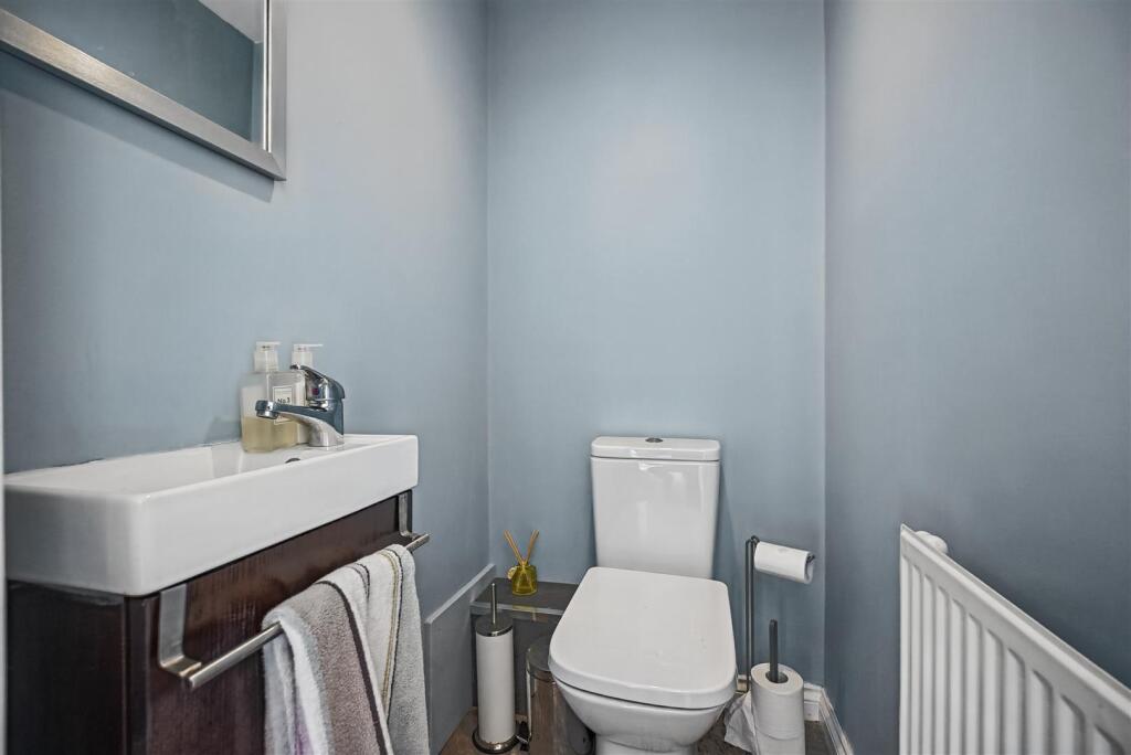 House in Stonehouse, South Lanarkshire - View 4