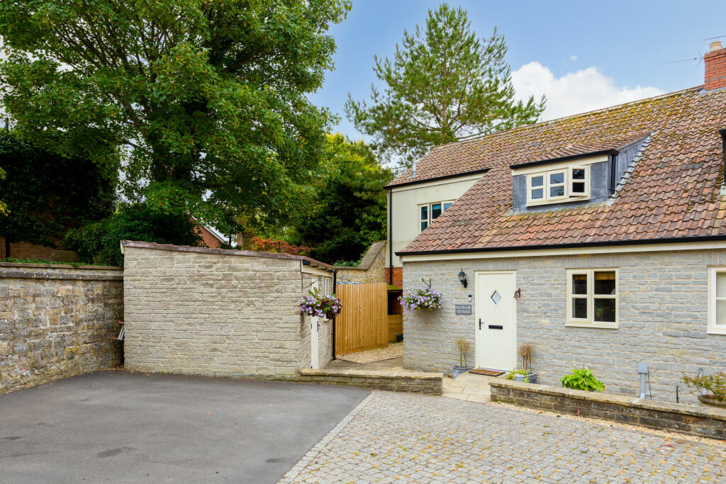 Main image of property: Middle Road, Cossington