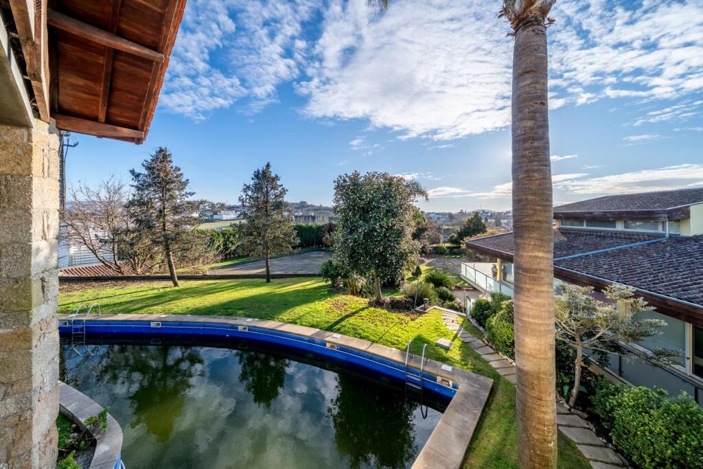 Main image of property: Oporto, Paredes