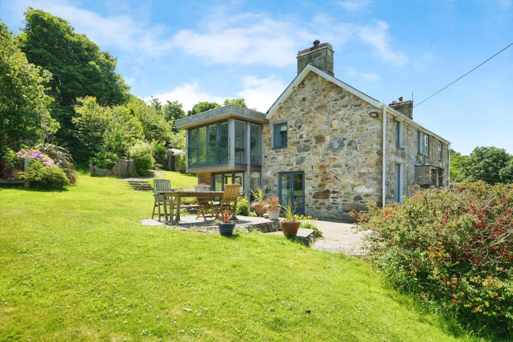 Main image of property: Llanbedrog, Gwynedd, LL53