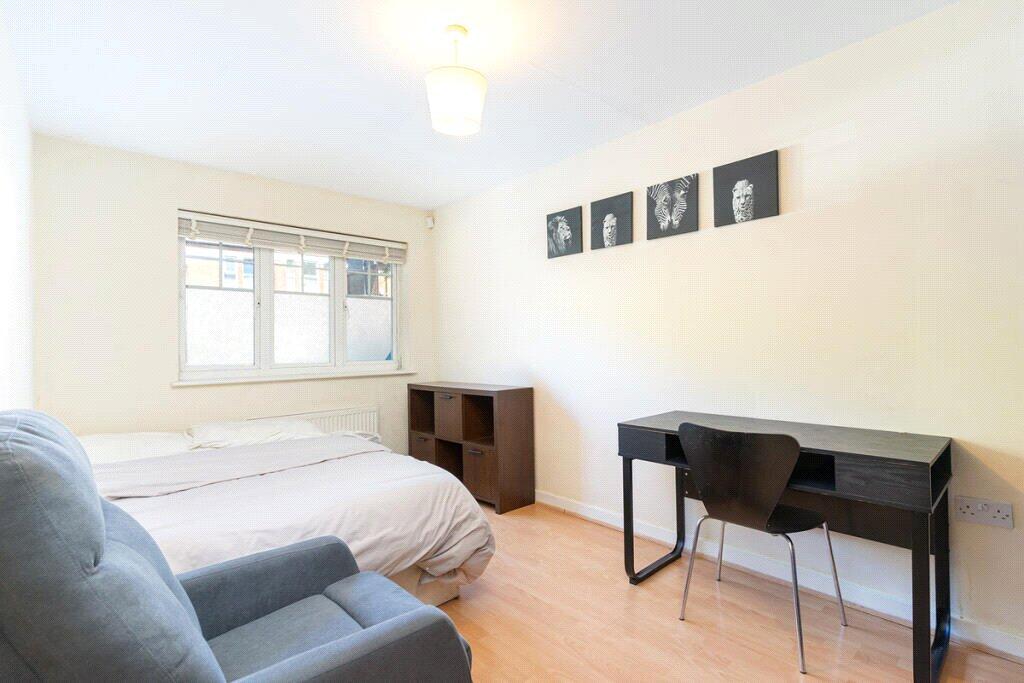 House in London - View 4