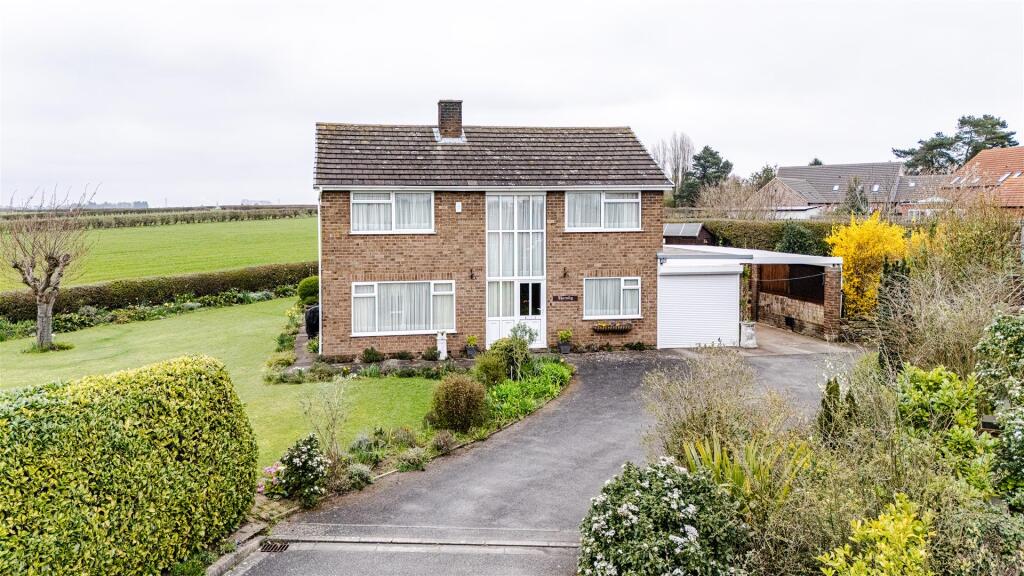 Main image of property: Elizabeth Close, Scotter