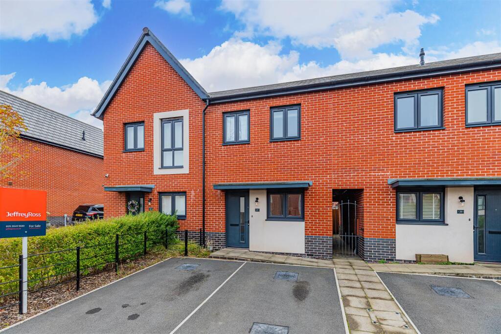 Main image of property: Heol Cynwrig, Cardiff