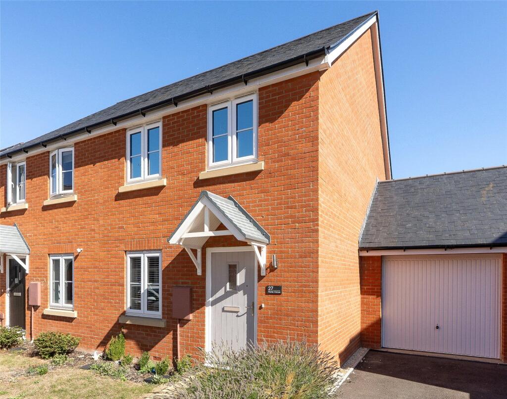 Main image of property: Hunter Avenue, East Hanney, Wantage, Oxfordshire, OX12