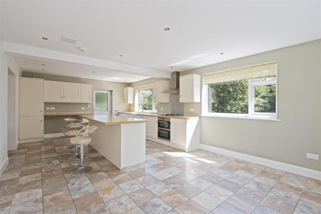 Birkin Lane, Wingerworth, Chesterfield photo 2