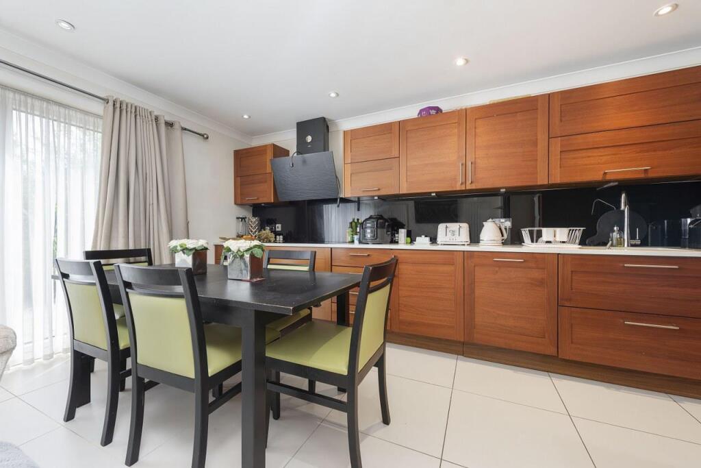 House in London - View 4