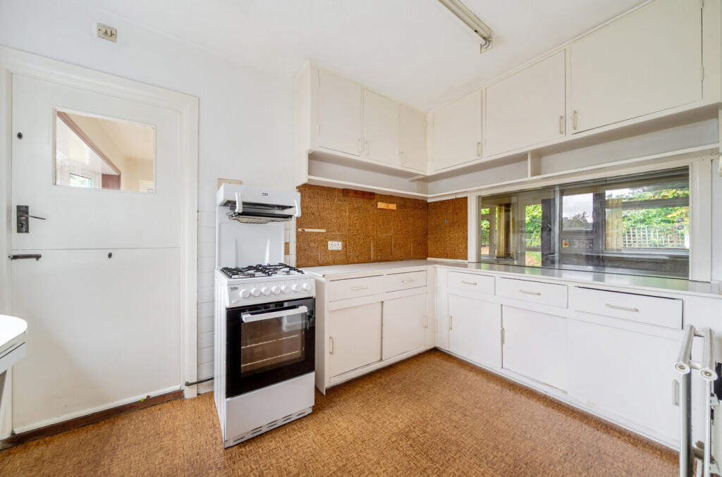 House in Bromley - View 5