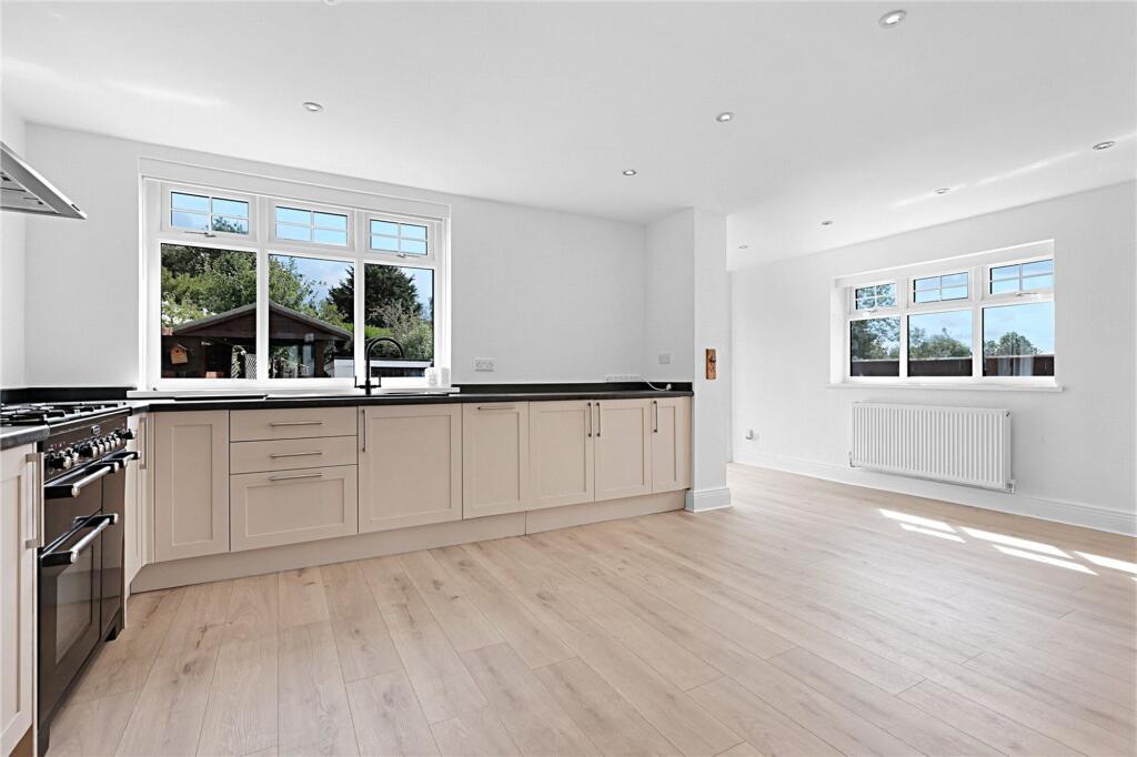 House in Stockton-on-Tees, Nunthorpe - View 4