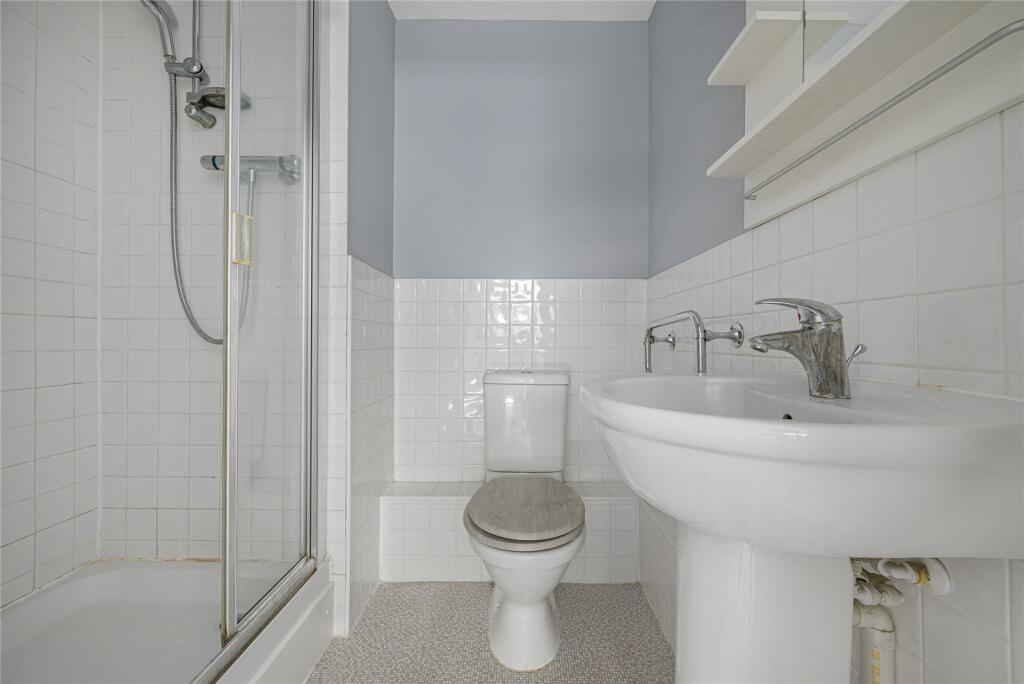 Apartment in Dartford - View 4