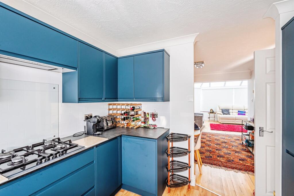 House in Eastbourne, East Sussex - View 4