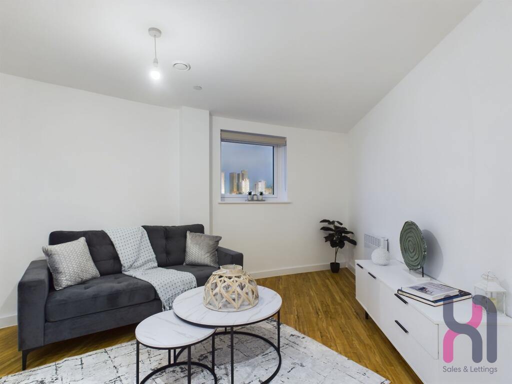 5 Pomona Strand, Manchester, M16 photo 2