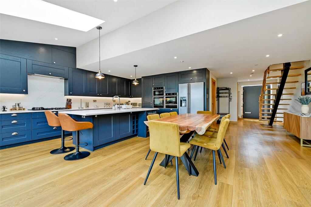 Main image of property: Luker Avenue, Henley-on-Thames, Oxfordshire, RG9