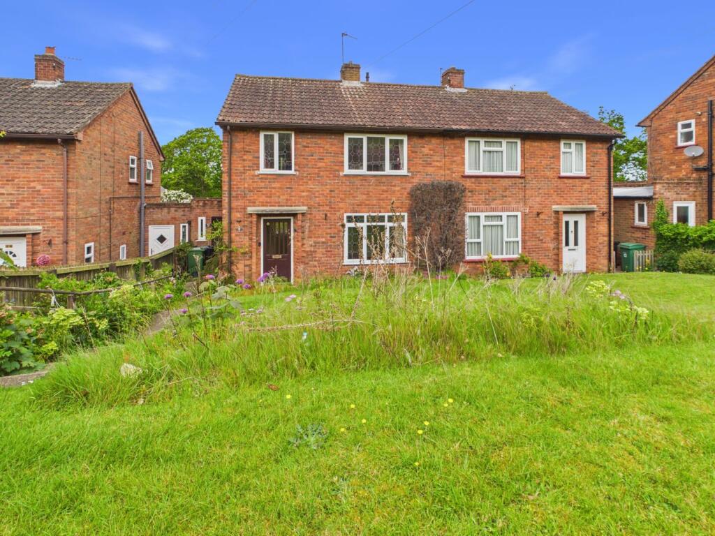 3-bed semi-detached on Lodge Lane, Bridgnorth, £215,000
