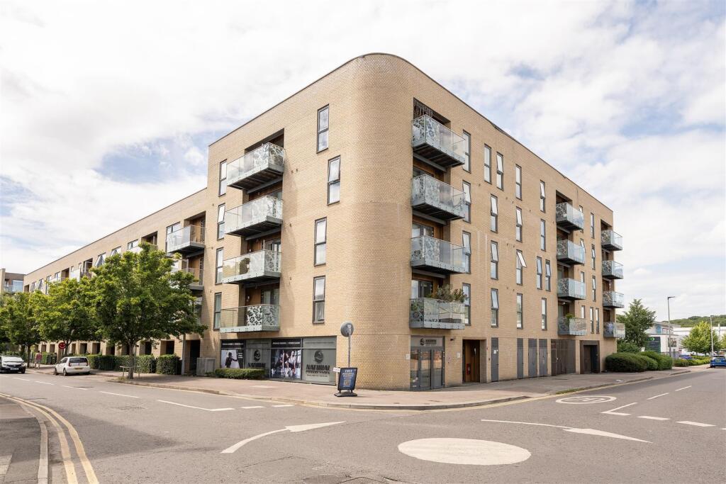 Main image of property: 12 Jubilee Avenue, Chingford