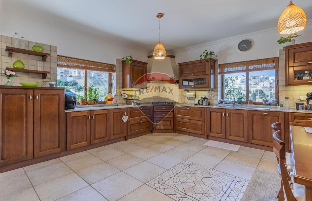 Main image of property: Swieqi