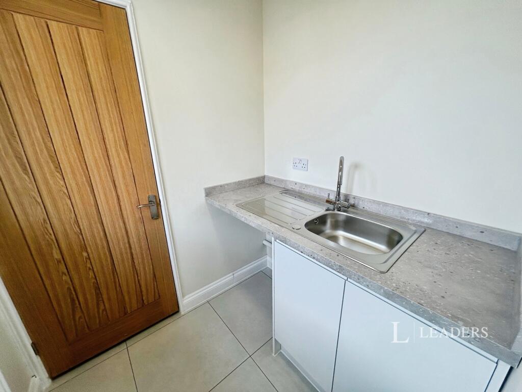 House in Peterborough - View 4
