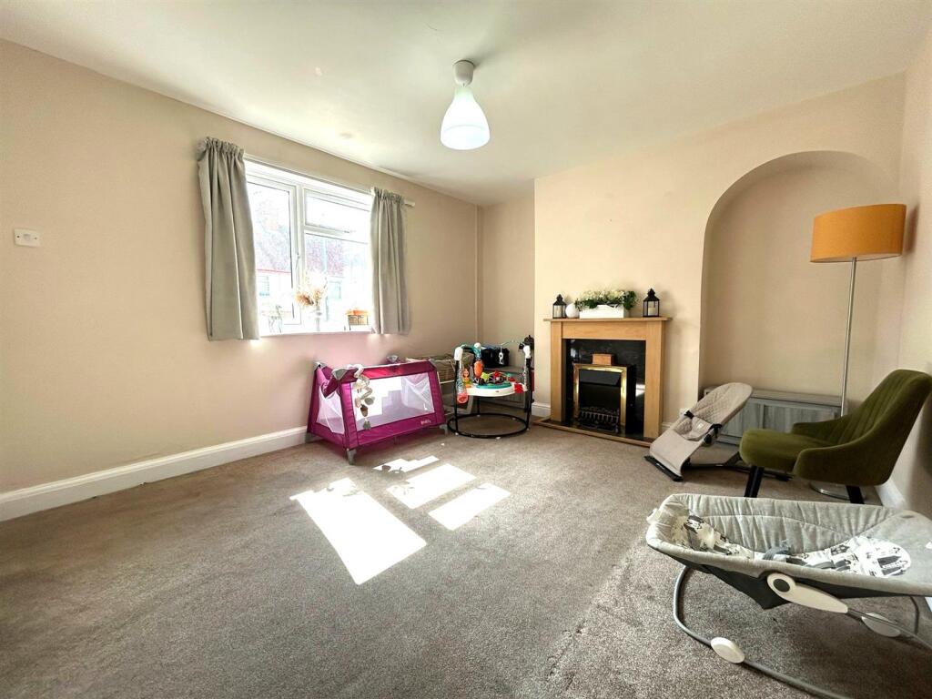 House in Worcester - View 4