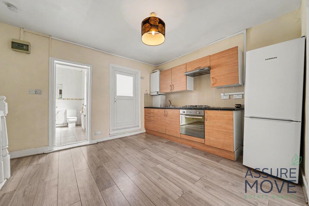 Main image of property: High Road, London, N20