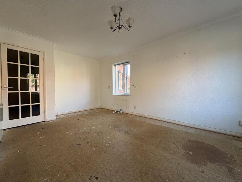 Apartment in Taunton - View 4