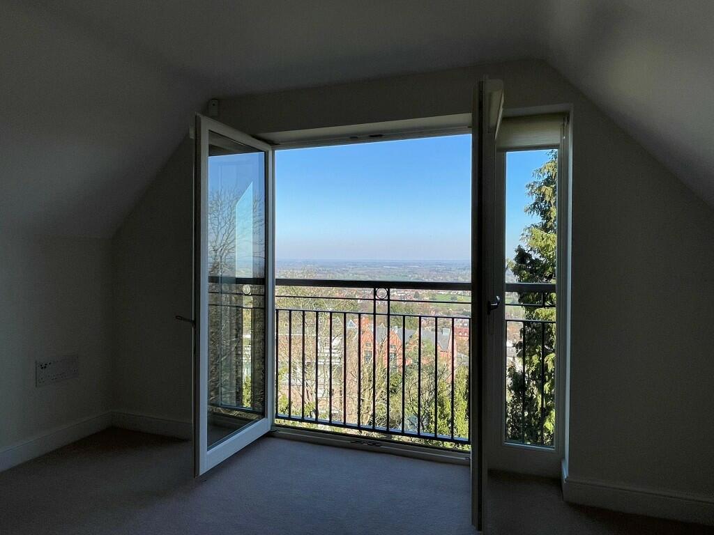 13 Vines Court, Abbey Road, Malvern, Worcestershire, WR14 photo 2