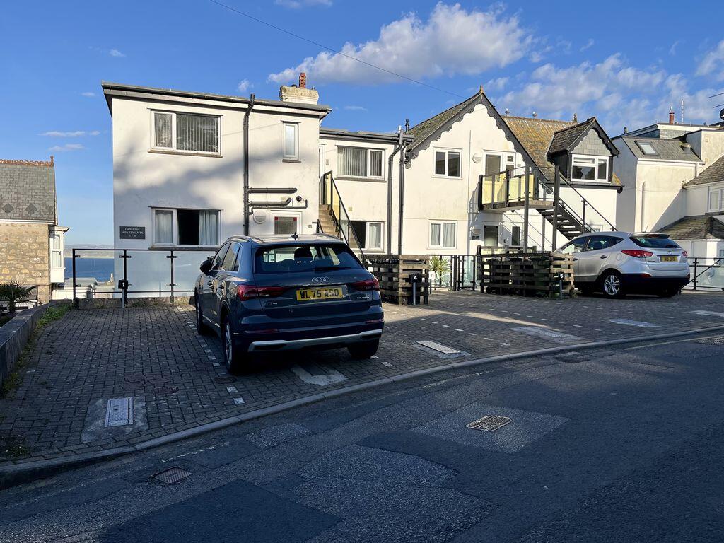 Apartment in Truro - More
