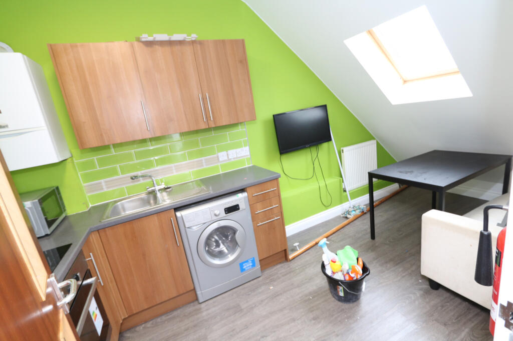 Apartment in Coventry - View 4