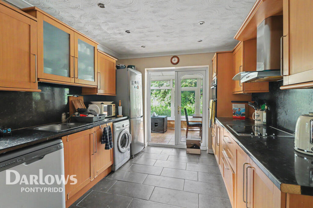 House in Pontypridd, Rhondda Cynon Taf - View 5