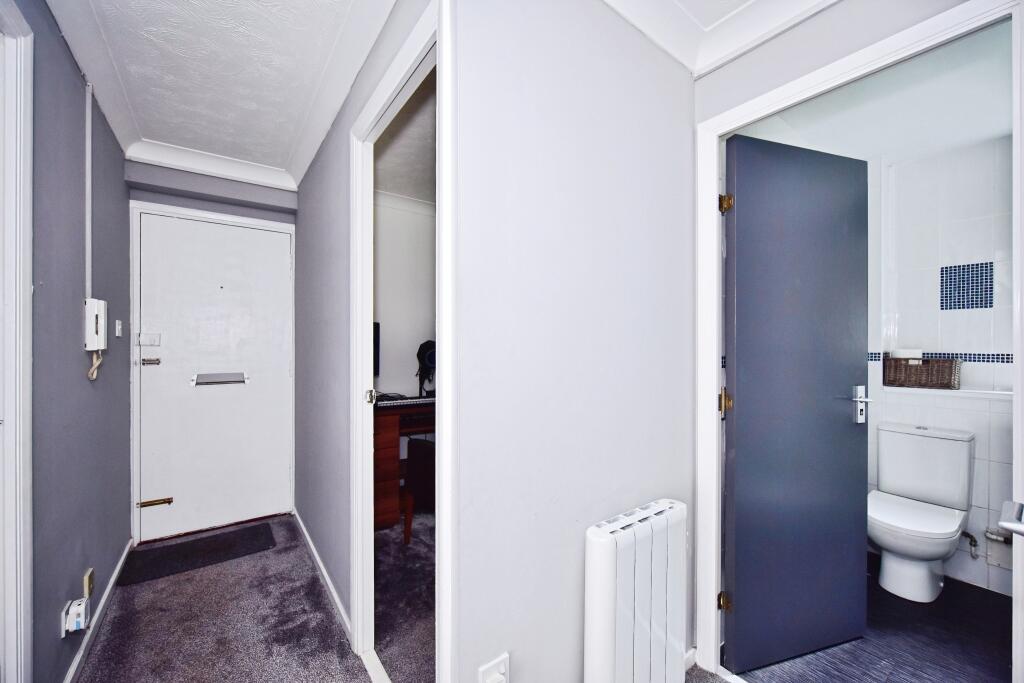 Apartment in Rochester - View 5