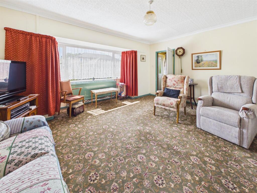 House in Gloucester, Longlevens - View 3