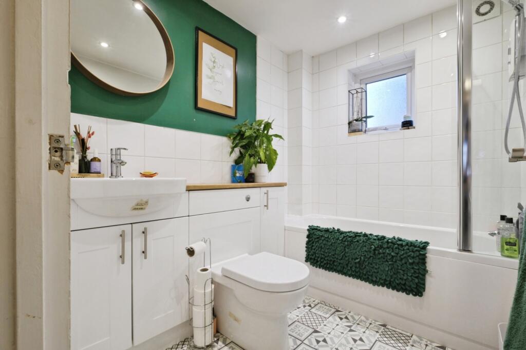 Apartment in New Forest, New Milton - View 5