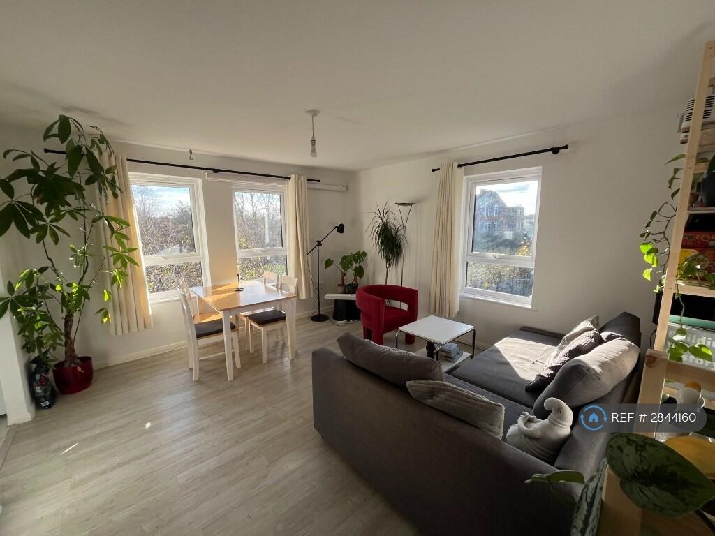 Main image of property: Wedmore Gardens, London, N19