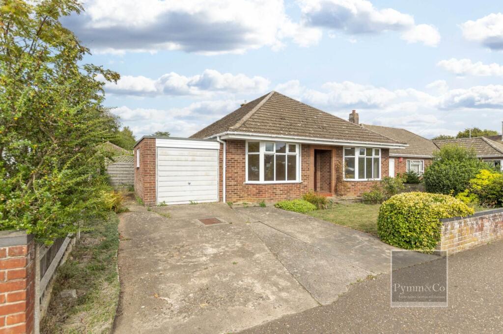 3-bed detached on Orchard Way, Wymondham, £350,000