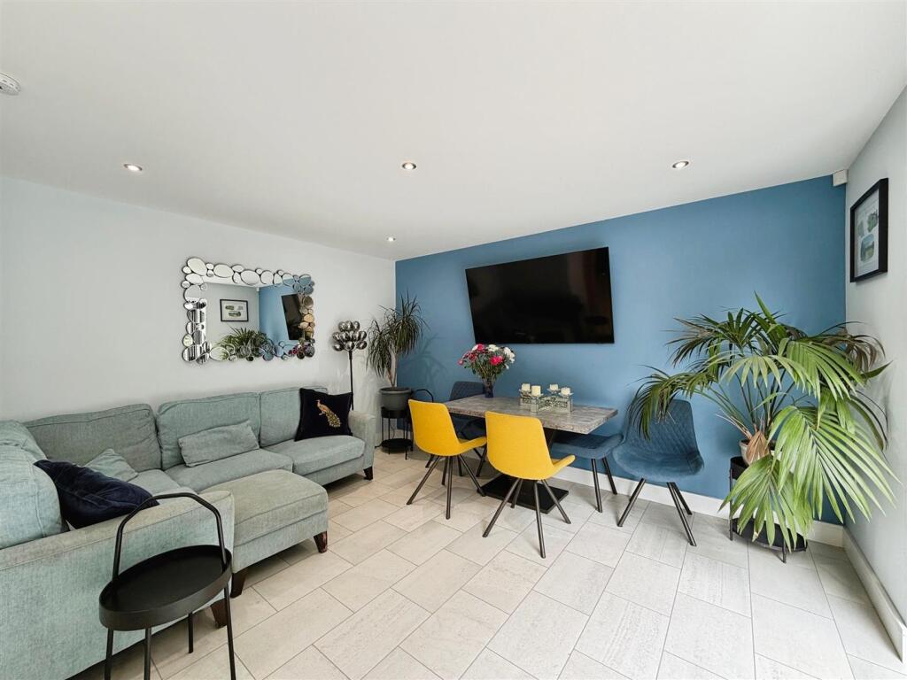 House in Doncaster - More