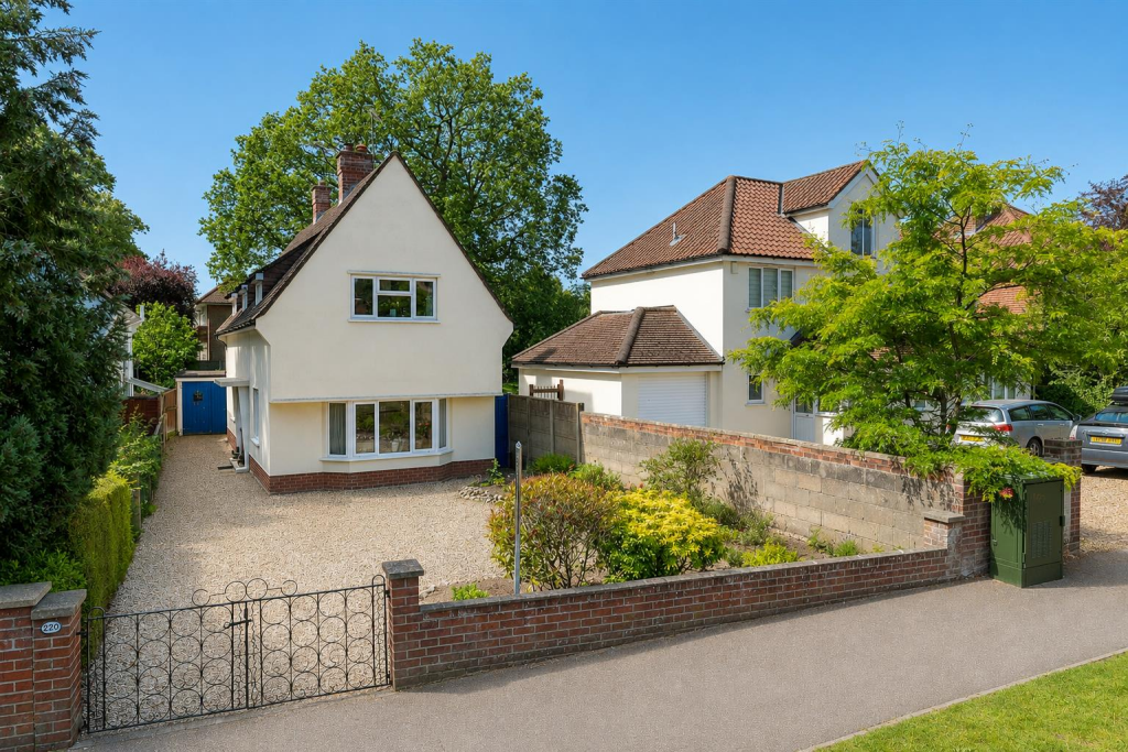 Main image of property: Earlham Road, Norwich, NR2